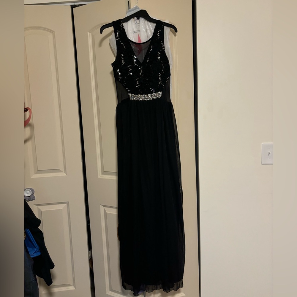 Black prom dress